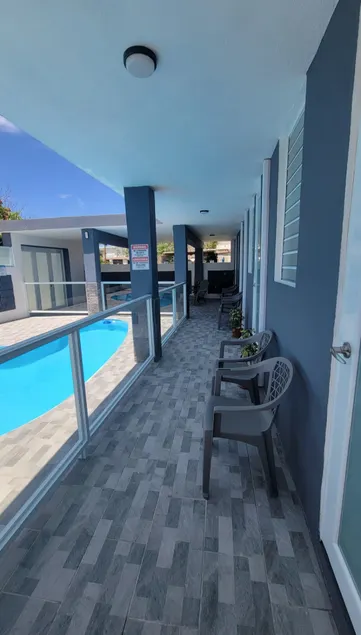 Shared Pool Apartment in Levittown - Apt B - Image 1