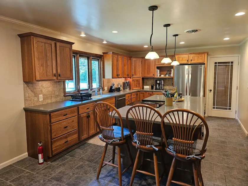 Spacious home with backyard - Image 1