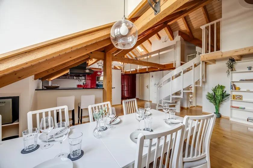Stunning apartment with rooftop terrace - Image 1