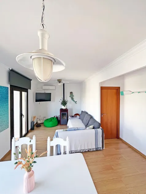 Apartment with a large terrace - Image 1