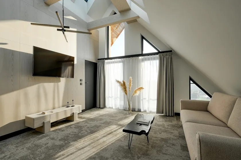 45 Ap Loft w/Balcony/Sunny Residence - Image 1
