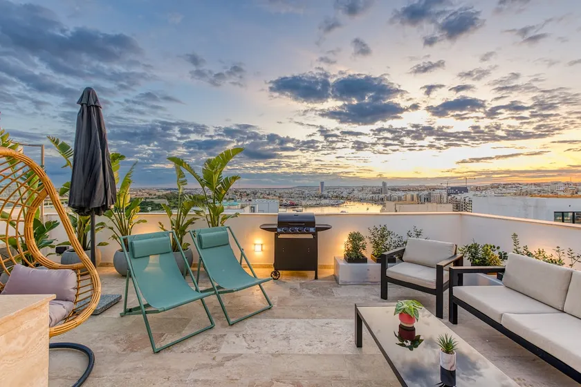 2BDR Sliema Penthouse w/ Pool & BBQ by Beyond Stay - Image 1