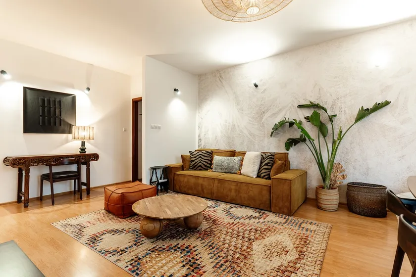 Warsaw Concierge Saxon Apartment - Image 1