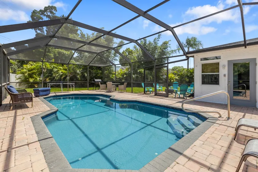 Relaxing Coastal Comfort - Heated Pool - Image 1
