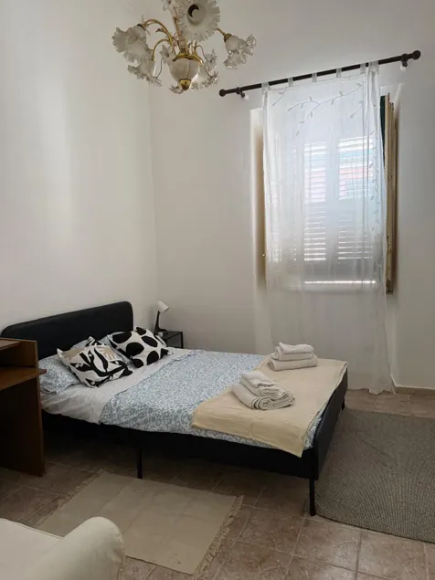 Adelia House - Image 1