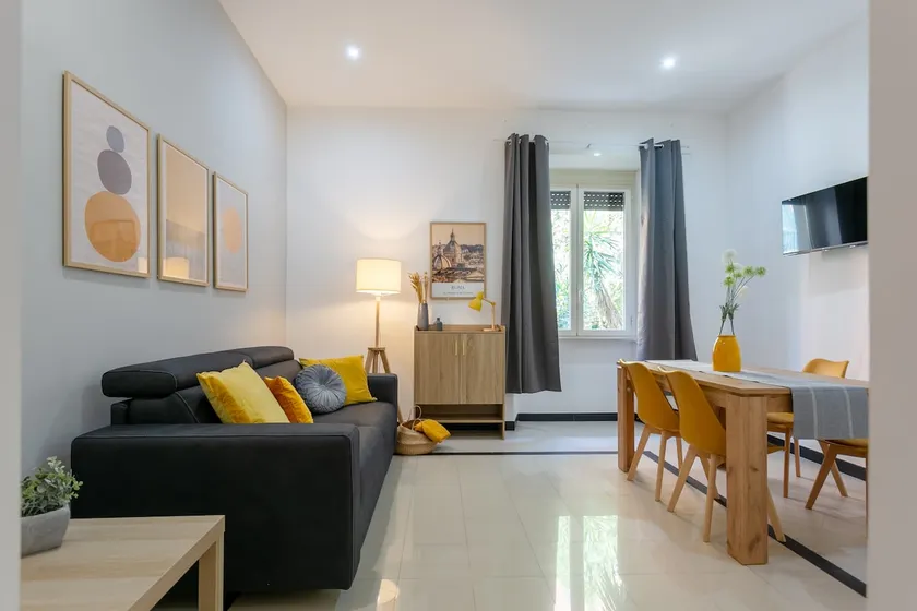 Gianicolense Superior 168 - 2Bedrooms Apartment - Fast Tram to City Centre - By Holiday Homes Rome - Image 1