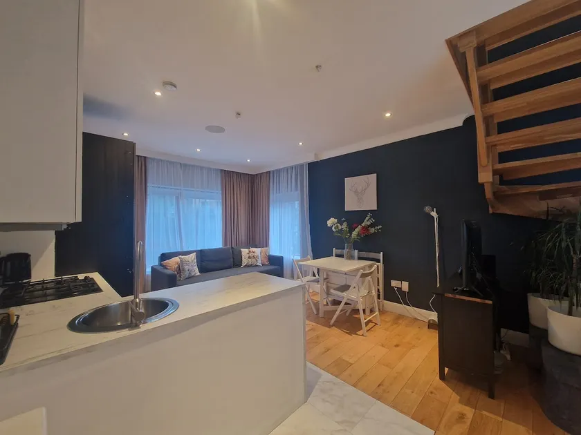 Riverside modern gem Dublin 2 bedrooms 2 bathrooms - Image 1