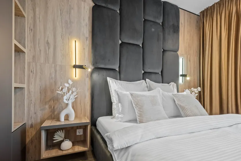 Luxury East Apartment/ free parking & remote work - Image 1