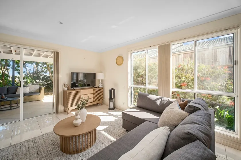 Hamptons Sunset Apartment - studio plus bedroom - Image 1