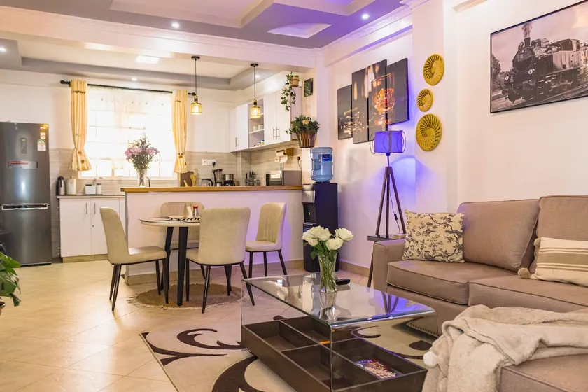 Serene Modern Apt Homely | Garden - Image 1