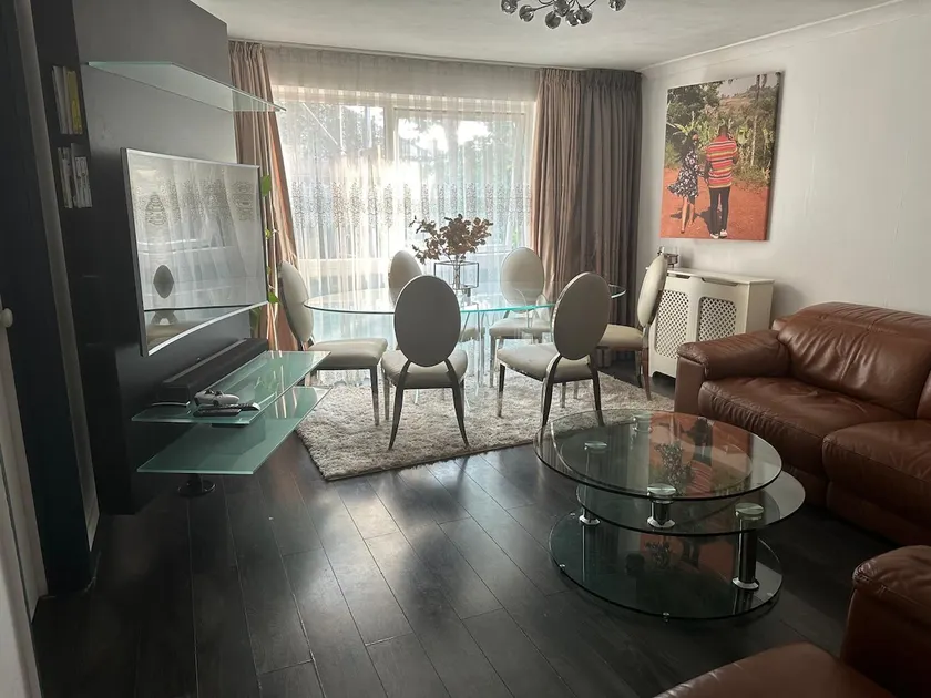 Charming Flat in North London - Image 1