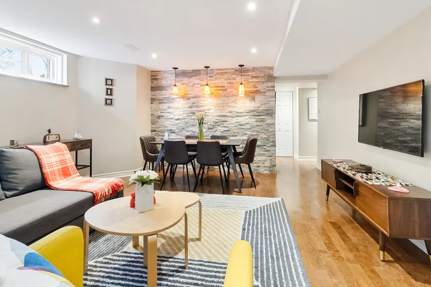 Family-Friendly 2BR|2Free P| Full Kitchen |Private - Image 1