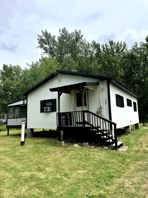 Tranquil 2 Bed Cabin- Foery Path - Image 1