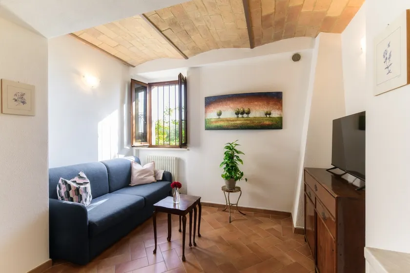 Zafferano in the Center – Montalcino Tuscany Home - Image 1