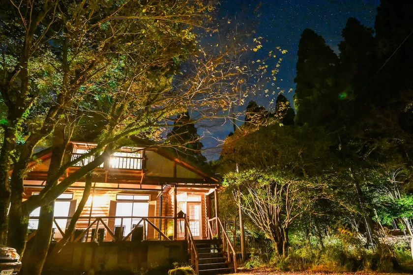Mozan Peak Log House, a vacation rental in Kirishima National Park, is a 15-minute drive to Takachiho Gawara and Ohanai. - Image 1