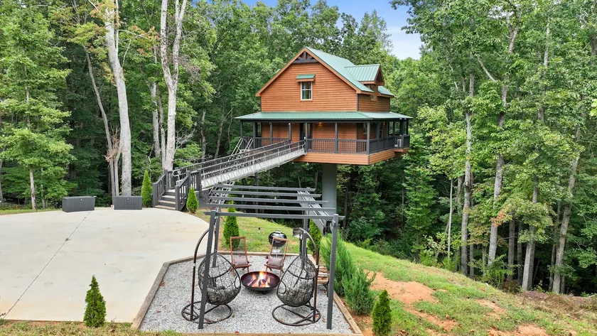 Luxury Treehouse, Sauna, Wellness Loft - Image 1