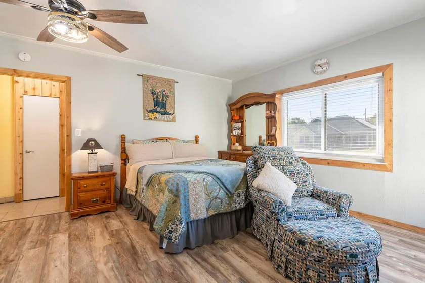 Peg’s Place - Image 1
