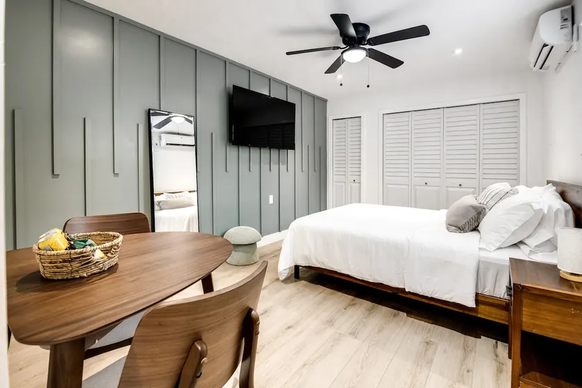 Casita Miami · Bright Modern Guest Studio - Image 1