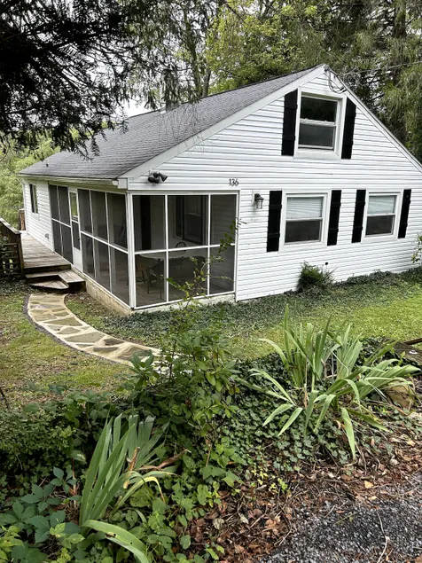 Quiet river cottage - Image 1