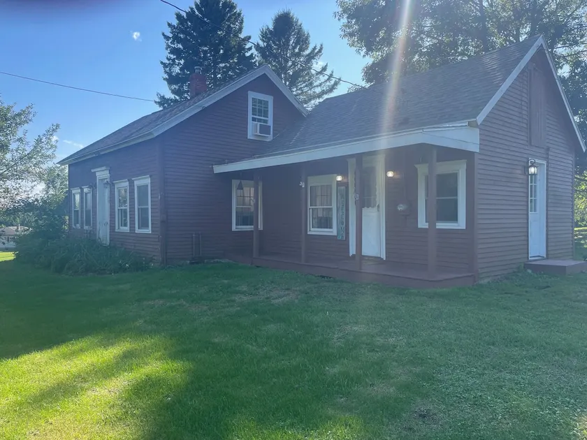 Cape house in Hampden - Image 1