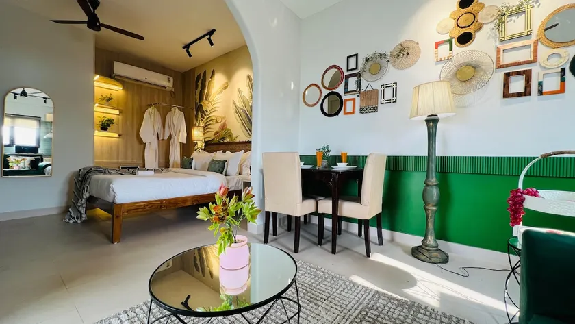 BluO Luxury Penthouse Staycation - Bathtub, Private Rooftop & Garden - Gurgaon - Image 1