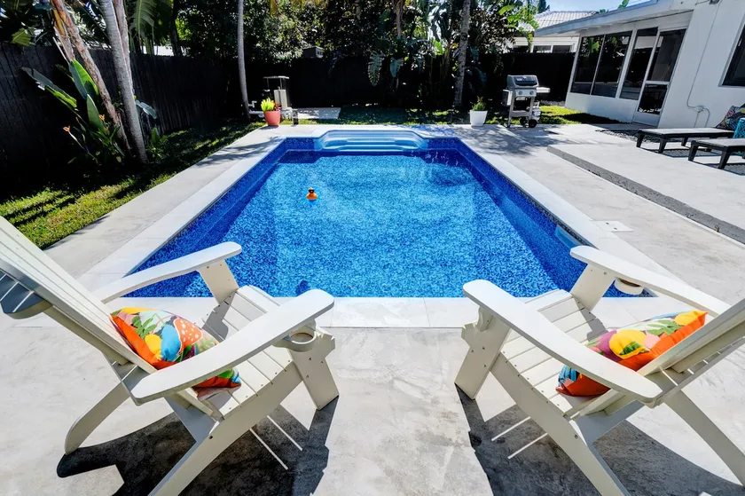 Beautiful Oasis with a heated pool! 3/2 - Image 1
