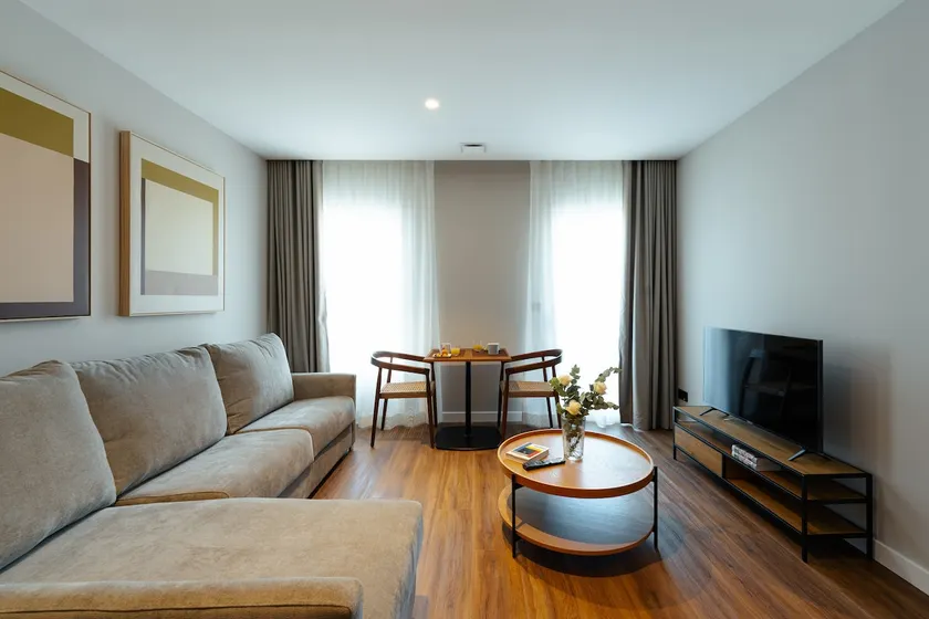 2H Living, Modern and Cozy Apartment. - Image 1