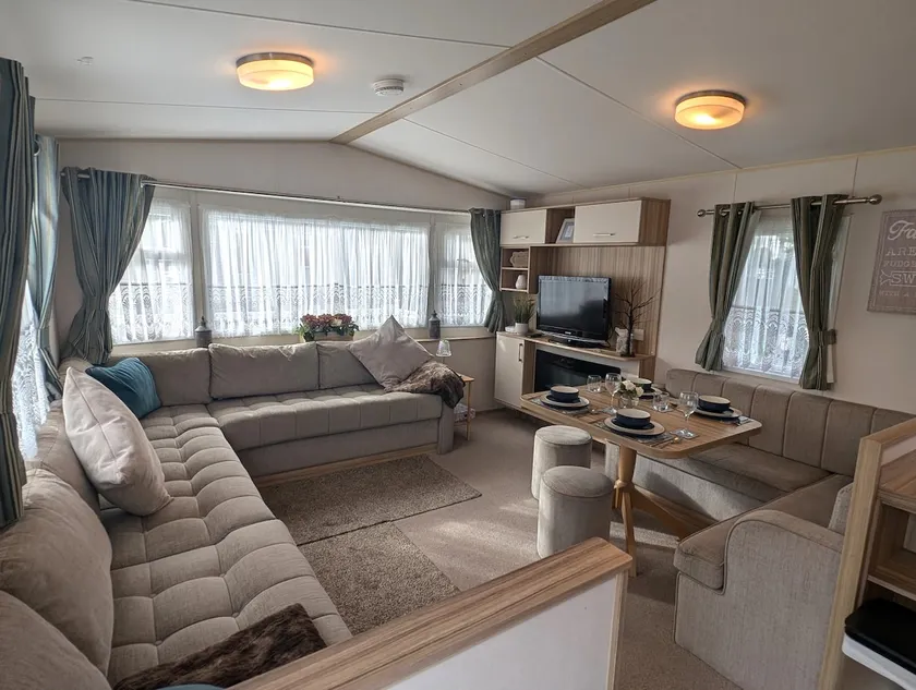 New Forest 3BR escape – families & dogs welcome - Image 1