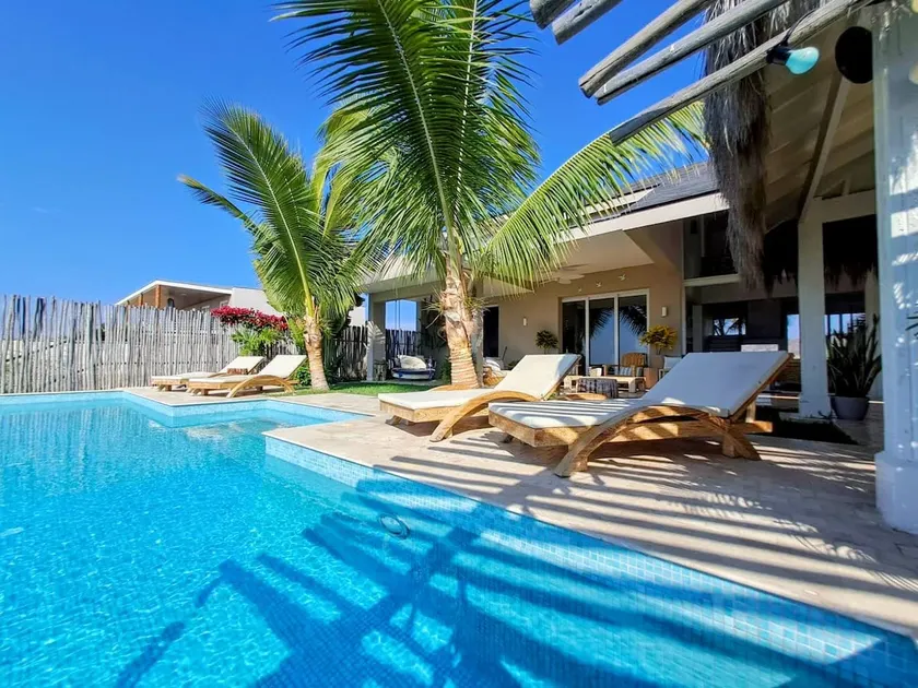 Exclusive Beach House in Cabo Merlin - Image 1
