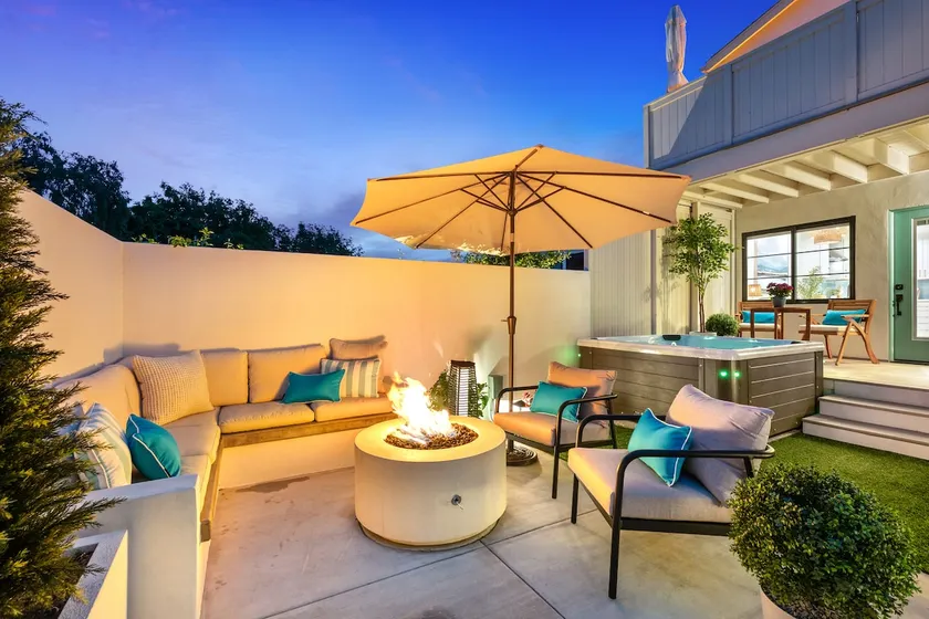 The Aqua House-1BR-1BA HotTub+FirePit+Grill+EV - Image 1