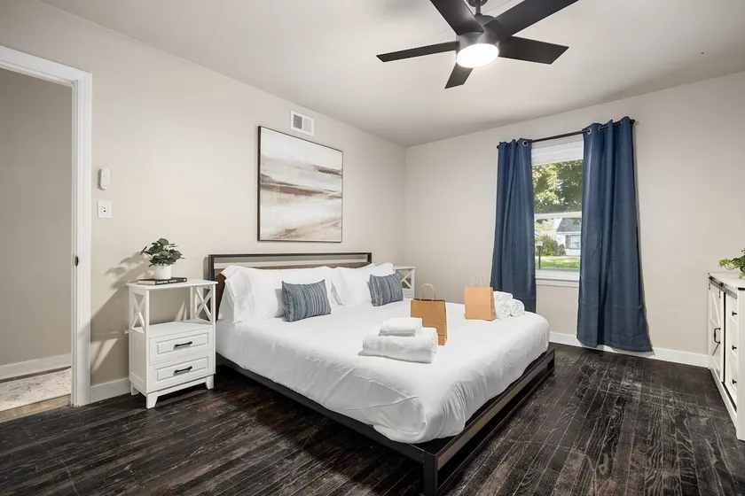 Peaceful Park Living - 3BD 10mins to DT Peoria - Image 1