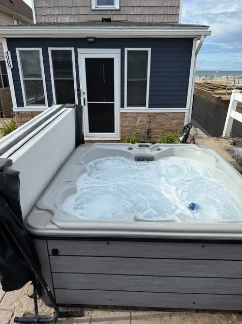 Lake House Beachfront Hot Tub - Irondequoit, NY - Image 1