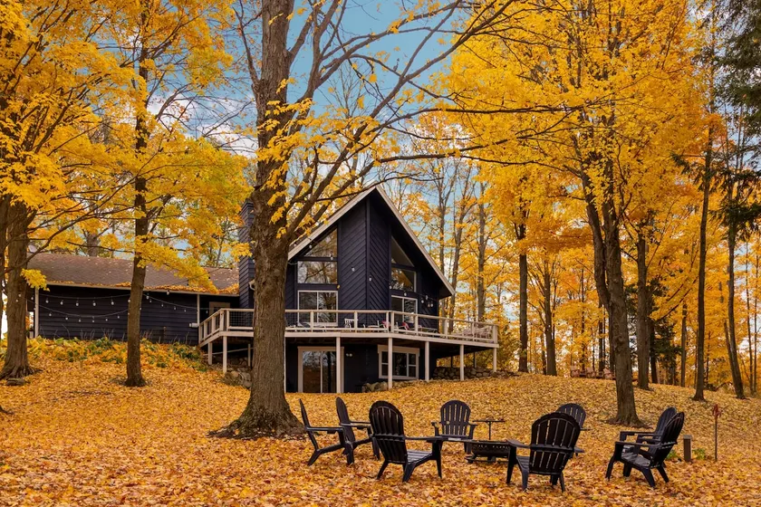 4B3B Lakefront Cottage| Sandy Beach| Kayaks| Games - Image 1