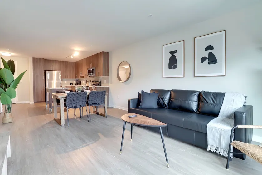 Stay in Style: Comfortable Apt w Premier Amenities - Image 1
