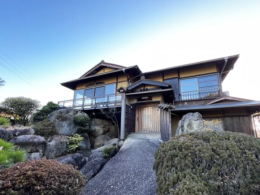 UO [Entire house rental] UMI-IRO Suou・Sengouji Park | Ancient house reborn 3 bedrooms + Japanese-style room for 10 people - Image 1