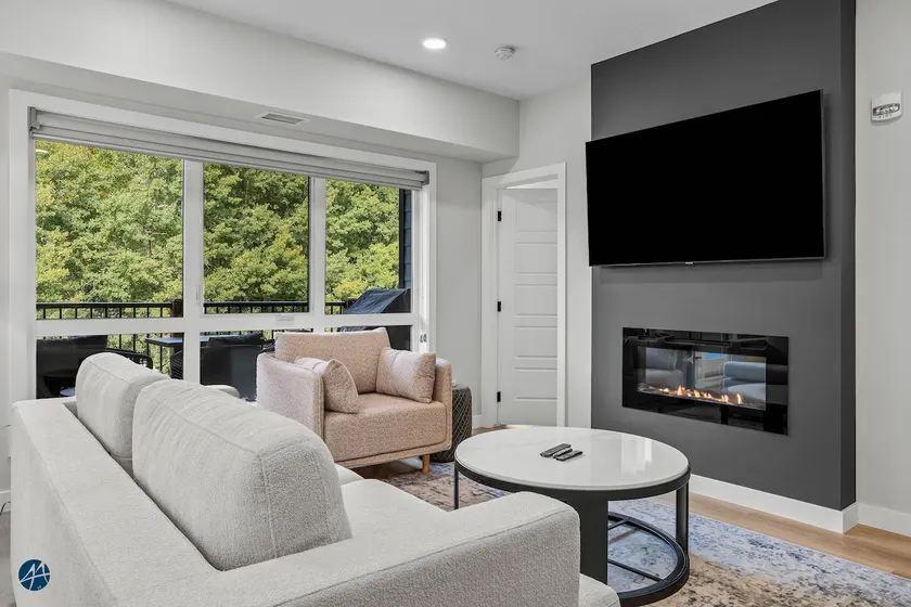 Orora Point - 3 Bd/2Bath Creekside Views - Image 1