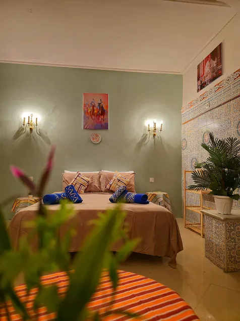 Colors of the kasbah with a balcony + breakfast - Image 1