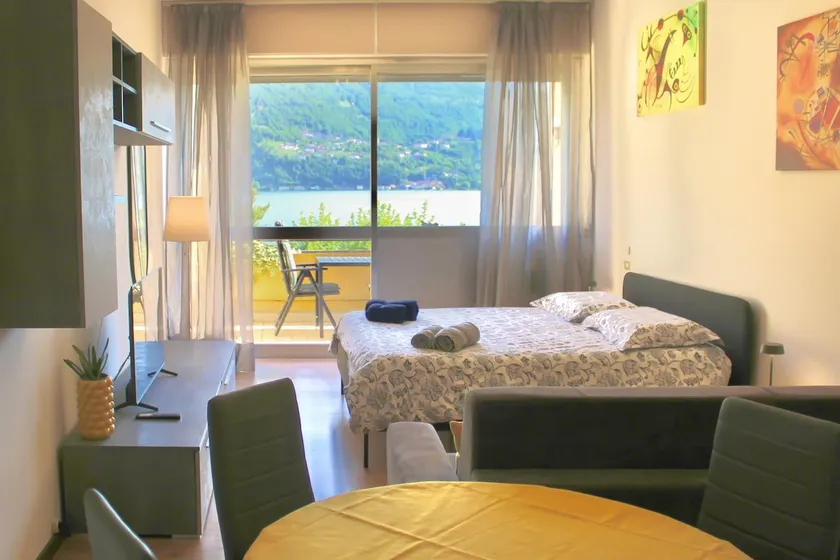 LakeStudio with Private Beach - Image 1