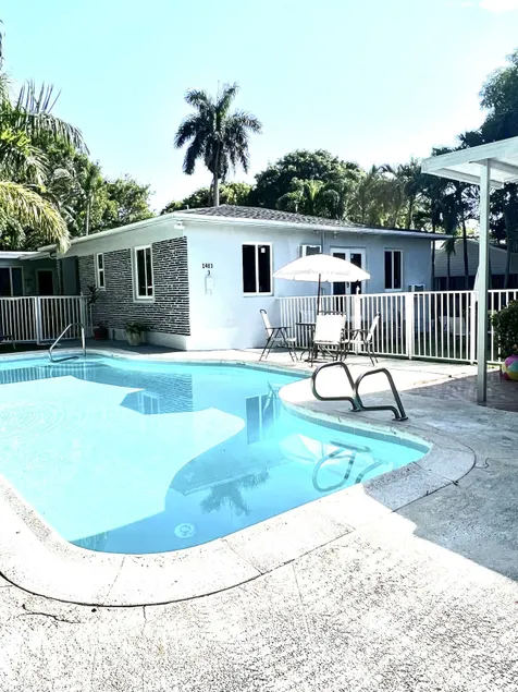 Tropical oasis 1 bed 1 bath - Image 1