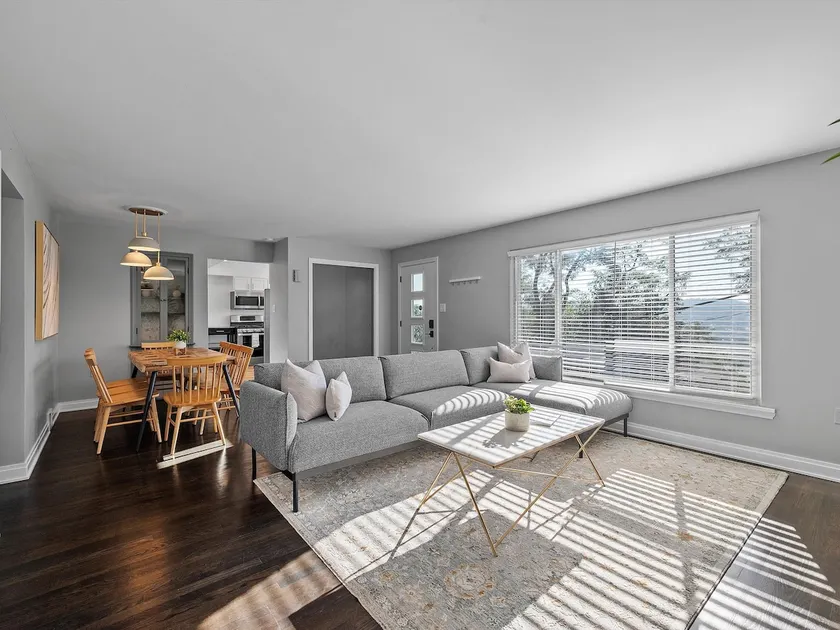 Stylish and Bright 3Bd Home, Amazing Deck, Game Room, Free Parking - Image 1