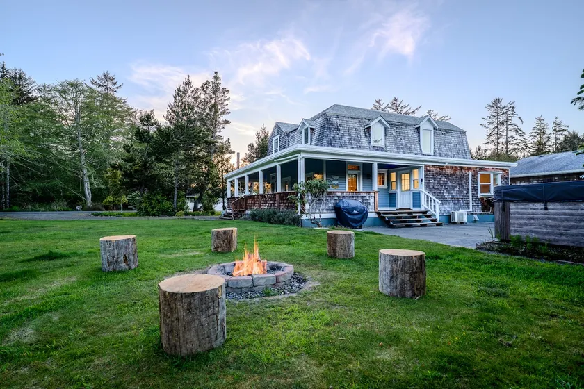 Willows Cove Surf & Stay - Image 1