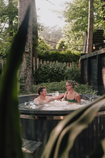 Wellness Jungle Oasis/Jacuzzi, Sauna & Charging Station - Image 1