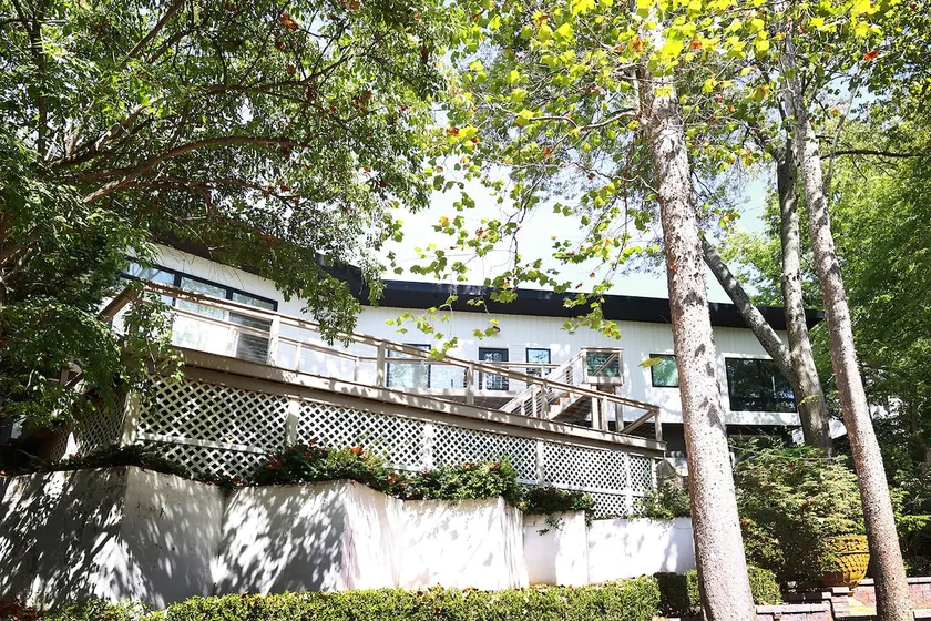 The Artisan - An Atelier in Nature's Canopy - Image 1