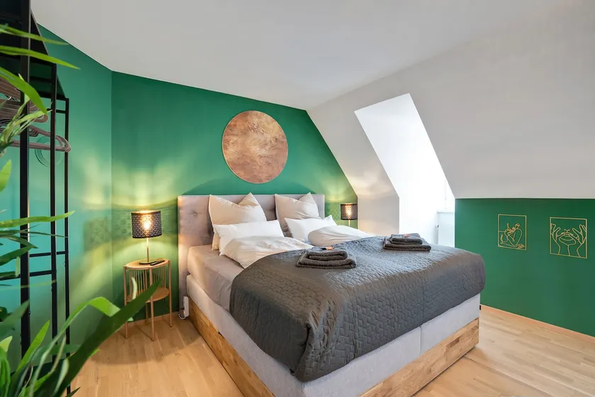 Luxury Design Altstadt Suite - 3BR & Free Parking by HERO HOMES Graz - Image 1