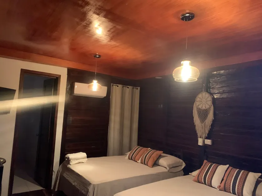 Rustic cabin, near the Pakal - Image 1