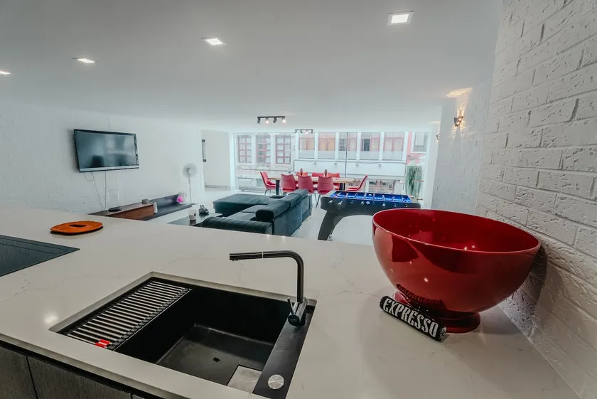 Designer loft in the heart of the city - Image 1