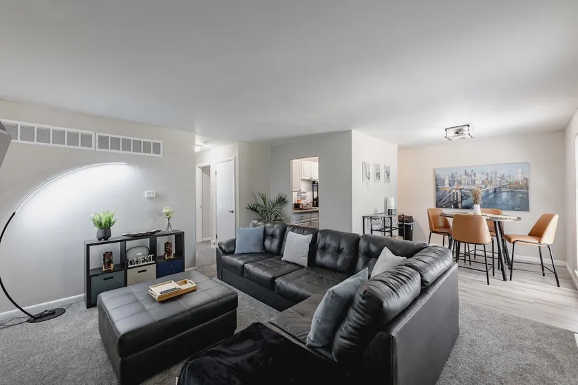 Central, Cozy & Quiet home in St. Louis. - Image 1