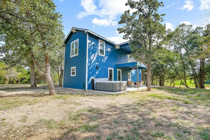 12 Acre Country Getaway ~ Hot Tub ~ Game Room! - Image 1
