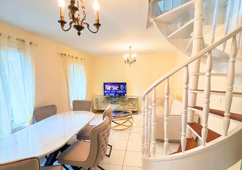 Independent House | 2 Bedrooms | 15 min to Paris by Train - Image 1