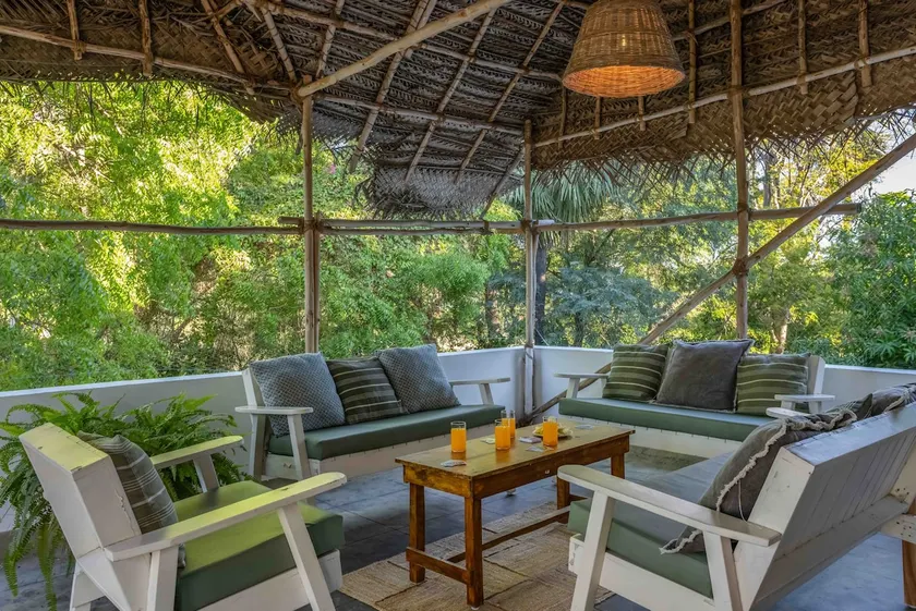 Beach Villa w/ Garden, Rooftop & AC rooms - Image 1